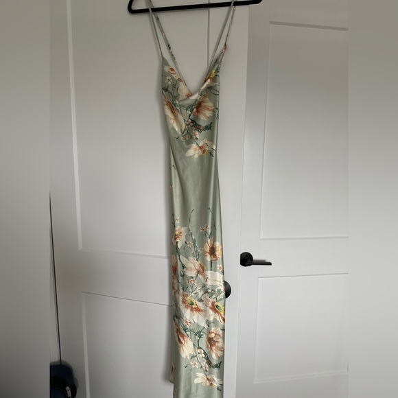 SHEIN BAE Satin Floral Sage - Picture 1 of 3